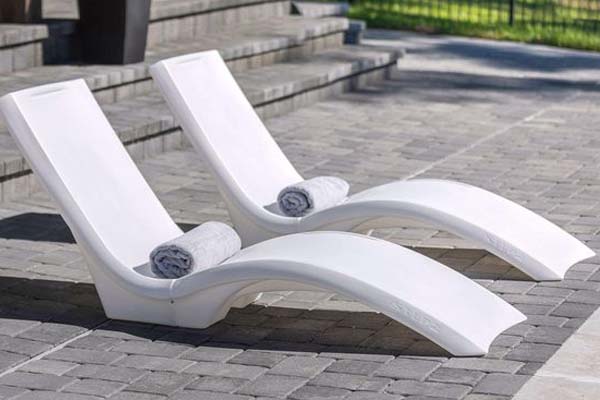 Poolside-Lounger2